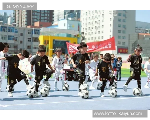 踢足球游戏的乐趣与挑战让我收获友谊与成长的精彩体验
